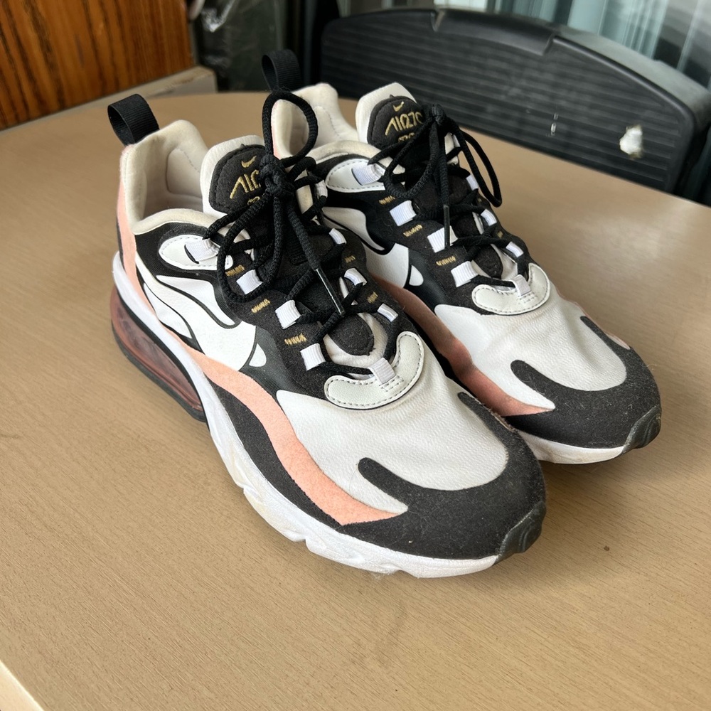 Nike Air Max 270 React Women’s Size 7 White Black Pink Sneakers